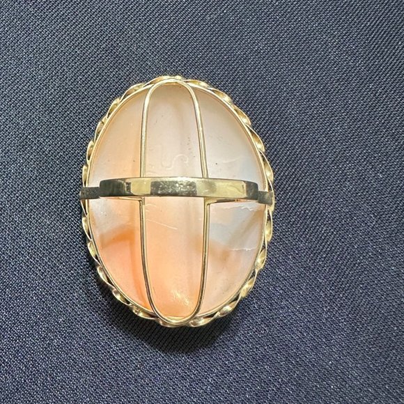 Italy 561 NA 14 Kt. Cameo Ring (approx. size 9) - Picture 4 of 4